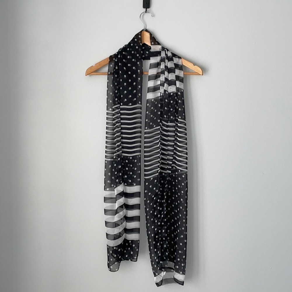 Anne Klein Scarf‎
